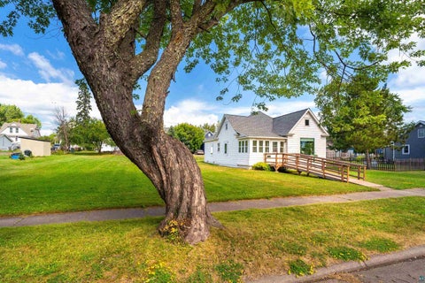 Photo of 317 1st Ave, Two Harbors, MN 55616 (MLS # 6127572)