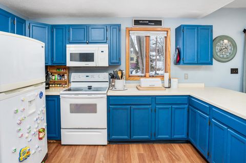 Tiny photo for 811 N 56th Ave W Ave, Duluth, MN 55807 (MLS # 6123311)