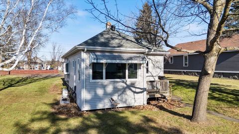 Photo of 121 Oak St, Proctor, MN 55810 (MLS # 6122920)