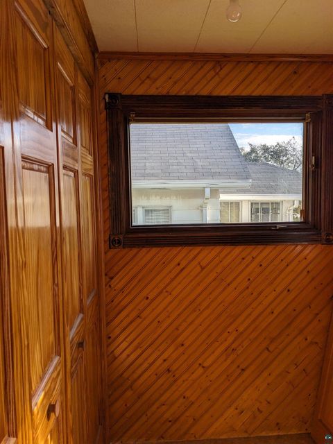 Tiny photo for 3337 Vernon St, Duluth, MN 55807 (MLS # 6124299)