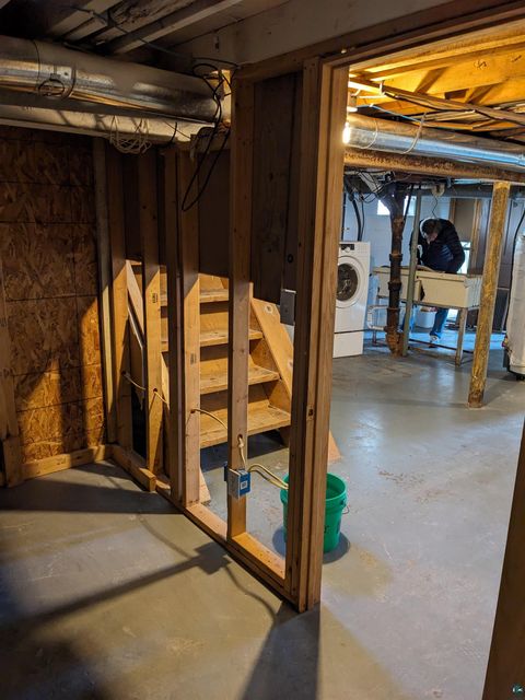 Tiny photo for 3337 Vernon St, Duluth, MN 55807 (MLS # 6124299)