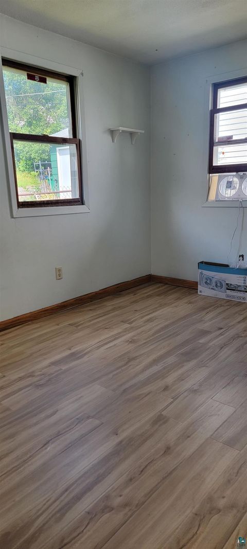 Tiny photo for 3337 Vernon St, Duluth, MN 55807 (MLS # 6124299)