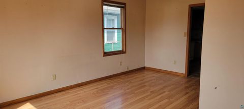 Tiny photo for 3337 Vernon St, Duluth, MN 55807 (MLS # 6124299)