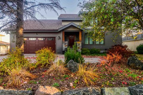 Photo of 5220 London Rd, Duluth, MN 55804 (MLS # 6123081)