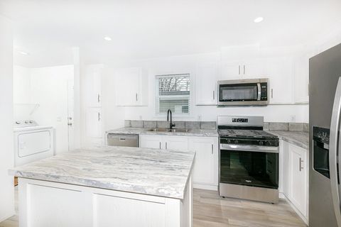 Tiny photo for 111 S Teak Ave, Duluth, MN 55811 (MLS # 6122908)