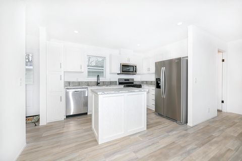 Tiny photo for 111 S Teak Ave, Duluth, MN 55811 (MLS # 6122908)