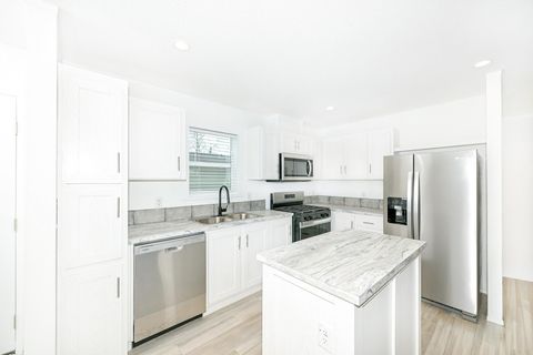 Tiny photo for 111 S Teak Ave, Duluth, MN 55811 (MLS # 6122908)