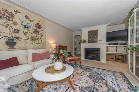 Tiny photo for 154 E Buffalo St, Duluth, MN 55811 (MLS # 6124435)