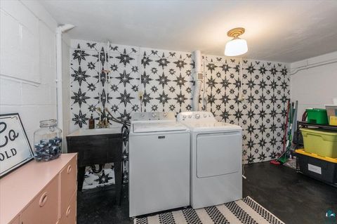 Tiny photo for 154 E Buffalo St, Duluth, MN 55811 (MLS # 6124435)