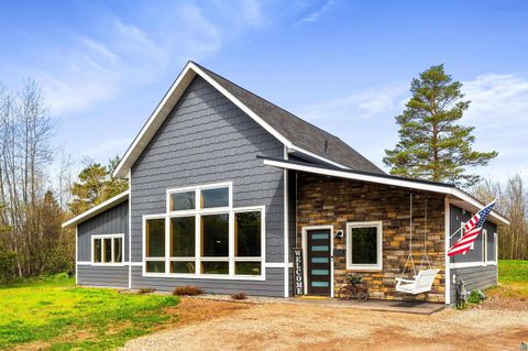 Photo of 3951 Fairview Rd, Duluth, MN 55803 (MLS # 6125617)