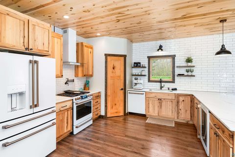 Tiny photo for 3951 Fairview Rd, Duluth, MN 55803 (MLS # 6125617)