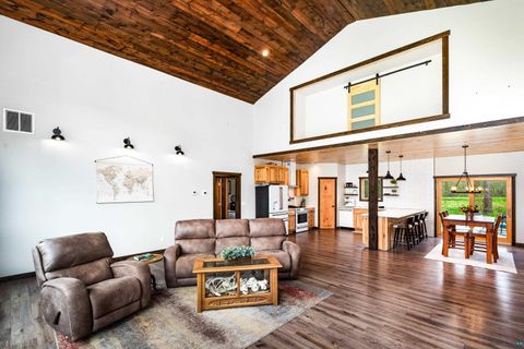 Tiny photo for 3951 Fairview Rd, Duluth, MN 55803 (MLS # 6125617)