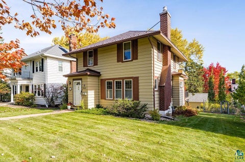 Photo of 2920 E 2nd St, Duluth, MN 55812 (MLS # 6128426)