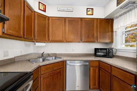 Tiny photo for 2920 E 2nd St, Duluth, MN 55812 (MLS # 6128426)