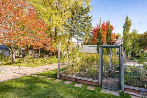 Tiny photo for 2920 E 2nd St, Duluth, MN 55812 (MLS # 6128426)