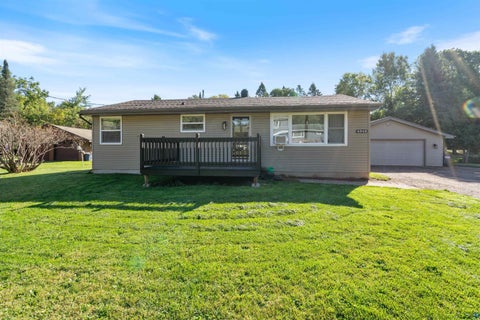 Photo of 4948 Nelsondale Rd, Duluth, MN 55811 (MLS # 6127926)