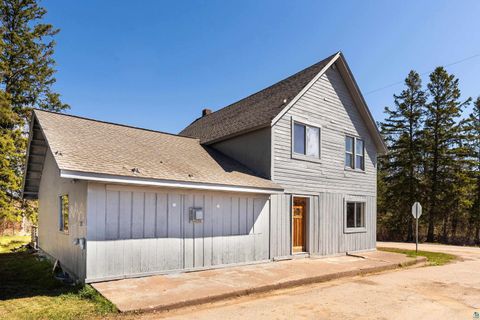 Photo of 2001 Shilhon Rd, Duluth, MN 55804 (MLS # 6125238)