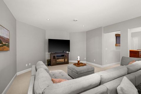 Tiny photo for 560 Marshall St, Duluth, MN 55803 (MLS # 6123484)