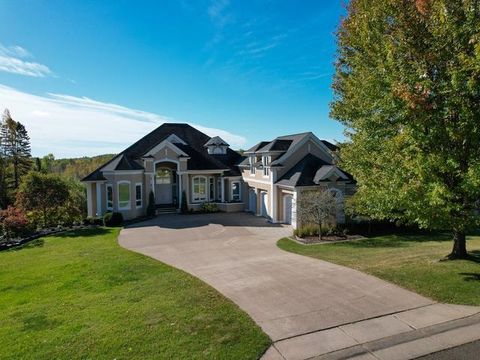 Tiny photo for 560 Marshall St, Duluth, MN 55803 (MLS # 6123484)