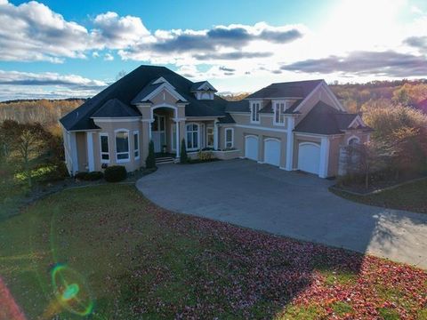 Tiny photo for 560 Marshall St, Duluth, MN 55803 (MLS # 6123484)