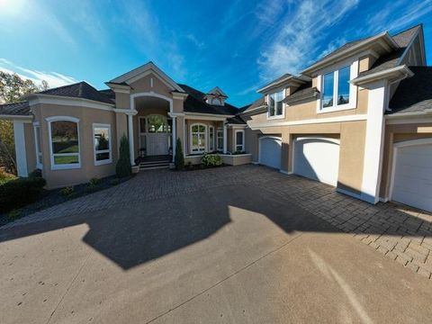 Tiny photo for 560 Marshall St, Duluth, MN 55803 (MLS # 6123484)