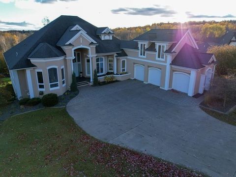 Tiny photo for 560 Marshall St, Duluth, MN 55803 (MLS # 6123484)