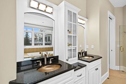 Tiny photo for 560 Marshall St, Duluth, MN 55803 (MLS # 6123484)