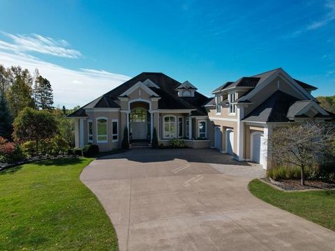 Tiny photo for 560 Marshall St, Duluth, MN 55803 (MLS # 6123484)