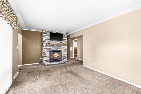 Tiny photo for 413 W Owatonna St, Duluth, MN 55803 (MLS # 6122759)