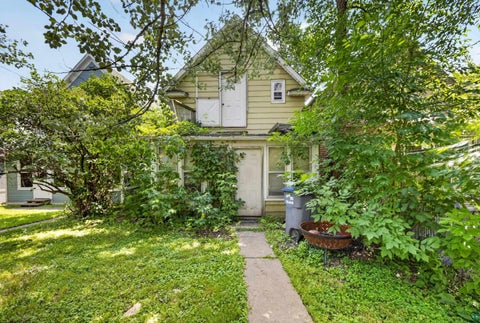 Tiny photo for 2317 W 4th Street, Duluth, MN 55806 (MLS # 6126875)