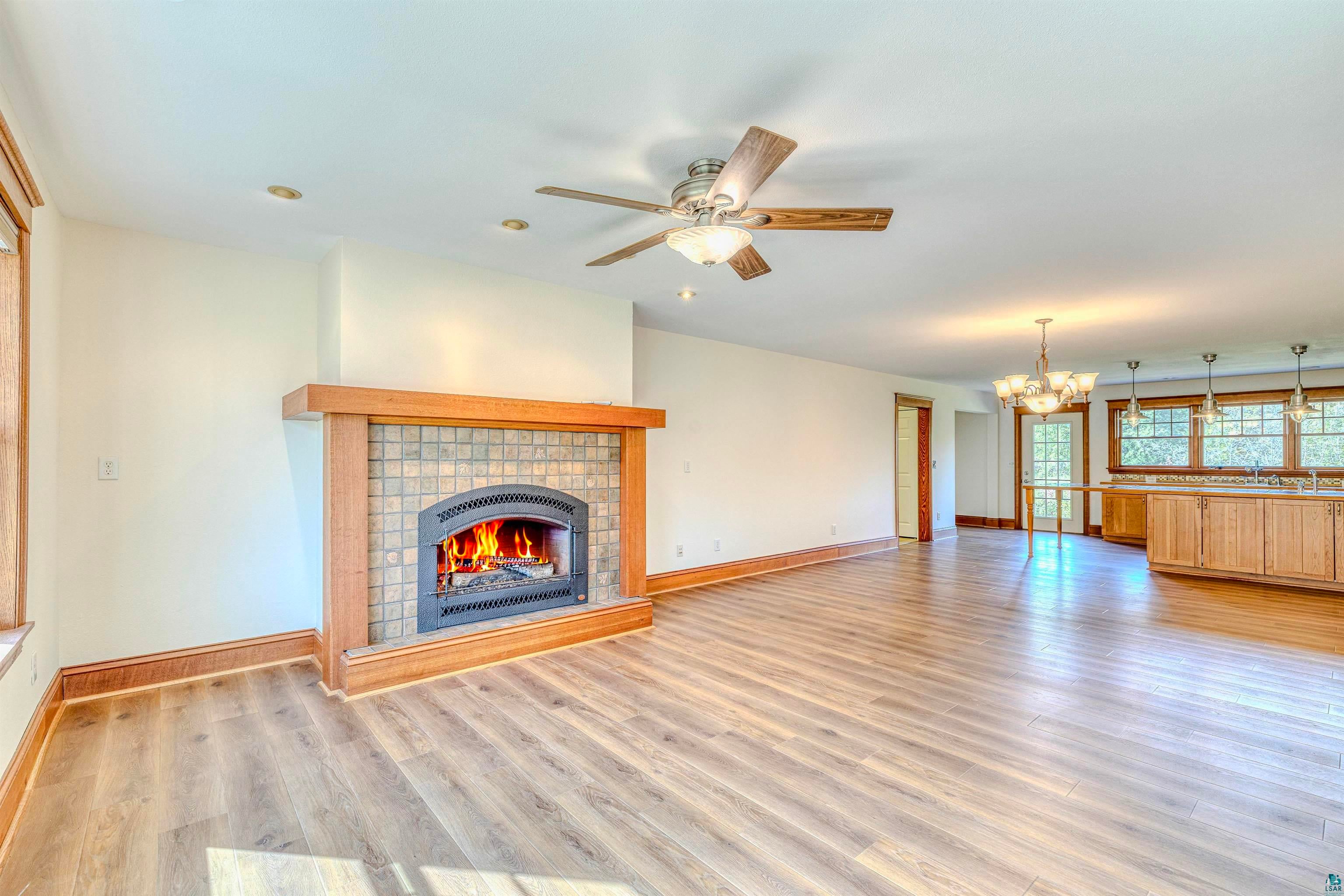 1213-15 22nd Ave E