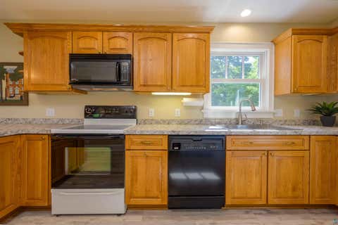 Tiny photo for 4414 Cambridge St, Duluth, MN 55804 (MLS # 6126733)