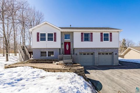 Photo of 2315 Portage Dr, Duluth, MN 55811 (MLS # 6124175)