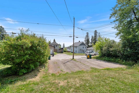 Tiny photo for 1010 E 9th St, Duluth, MN 55805 (MLS # 6128187)