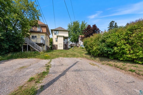 Tiny photo for 1010 E 9th St, Duluth, MN 55805 (MLS # 6128187)