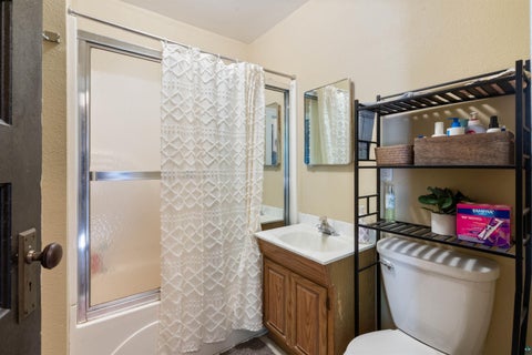 Tiny photo for 1010 E 9th St, Duluth, MN 55805 (MLS # 6128187)