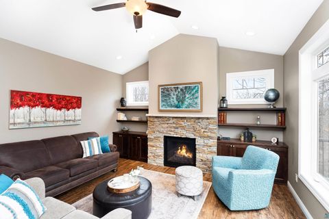 Tiny photo for 510 Crystal Dr, Duluth, MN 55811 (MLS # 6124911)