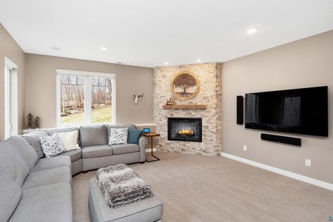 Tiny photo for 510 Crystal Dr, Duluth, MN 55811 (MLS # 6124911)