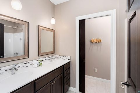 Tiny photo for 510 Crystal Dr, Duluth, MN 55811 (MLS # 6124911)