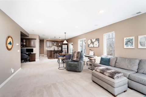 Tiny photo for 510 Crystal Dr, Duluth, MN 55811 (MLS # 6124911)