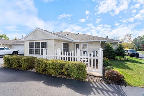 Photo of 2104 Miller Creek Dr #2104, Duluth, MN 55811 (MLS # 6128260)