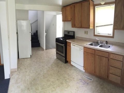 Tiny photo for 409 E 6th St, Duluth, MN 55805 (MLS # 6123476)