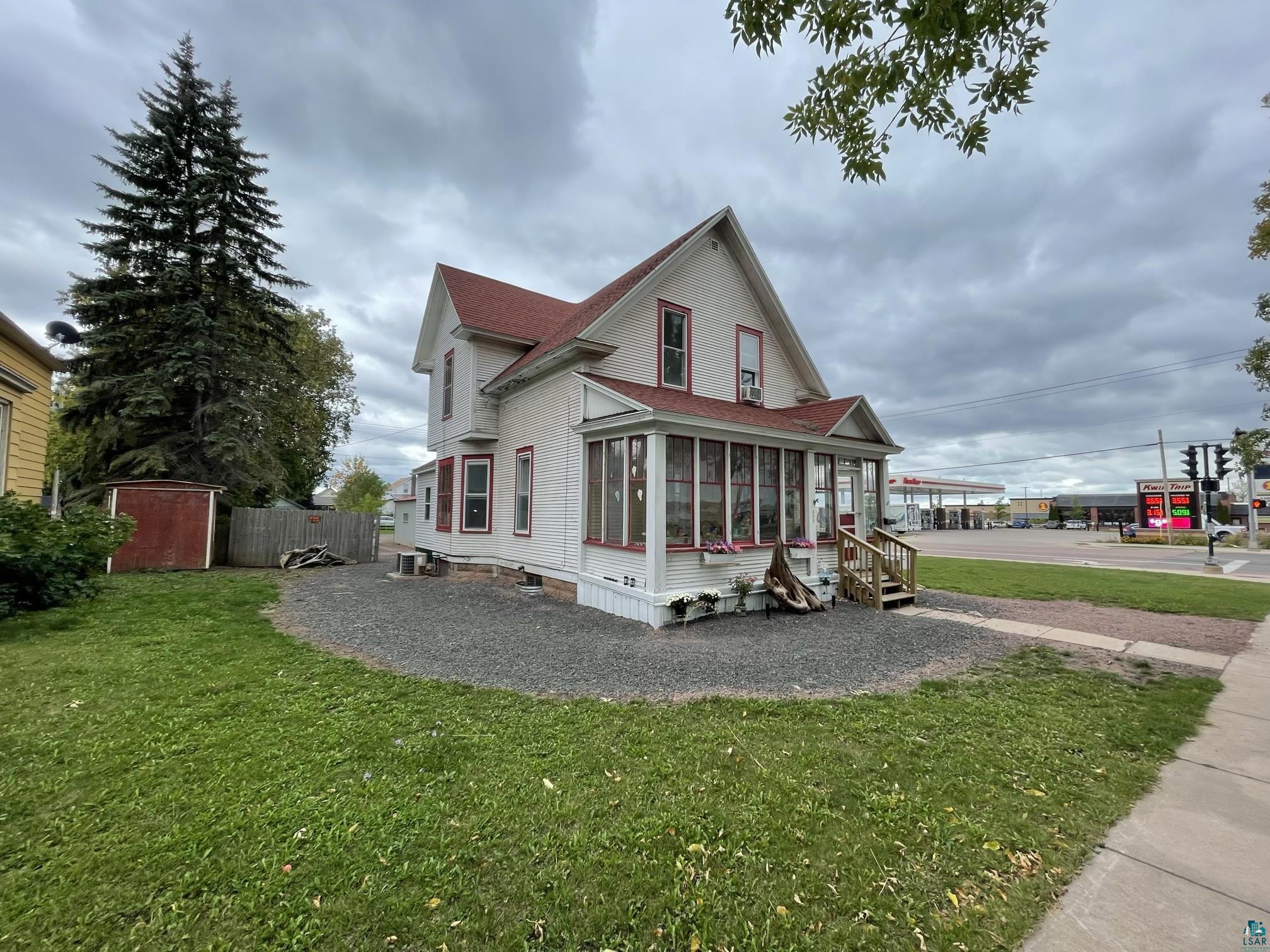 605 Ellis Ave