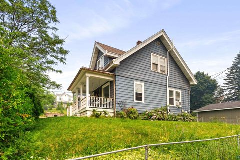 Tiny photo for 718 N 1st Ave E Ave, Duluth, MN 55805 (MLS # 6126816)