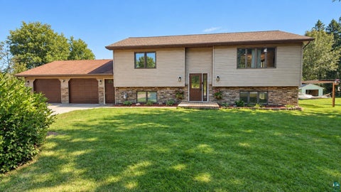 Photo of 10 Wilhelmina Dr, Carlton, MN 55718 (MLS # 6127834)