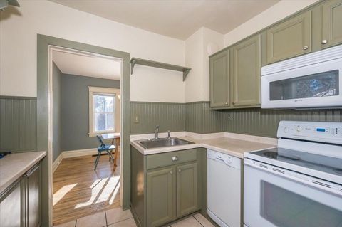 Tiny photo for 3933 W Austin St, Duluth, MN 55803 (MLS # 6123107)