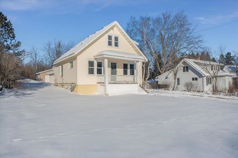 Photo of 3933 W Austin St, Duluth, MN 55803 (MLS # 6123107)