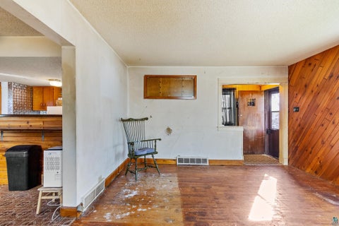 Tiny photo for 16 Sunnyside St, Duluth, MN 55808 (MLS # 6128313)