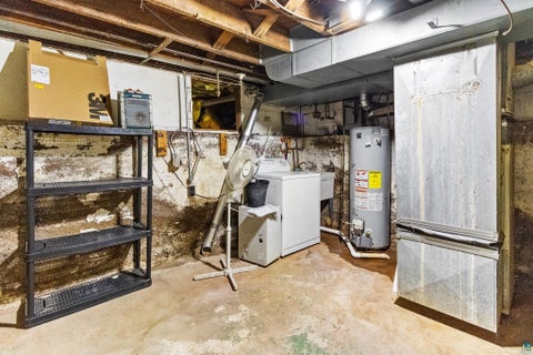 Tiny photo for 16 Sunnyside St, Duluth, MN 55808 (MLS # 6128313)