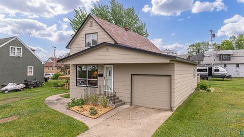 Tiny photo for 214 W Chapman St, Ely, MN 55731 (MLS # 6126215)